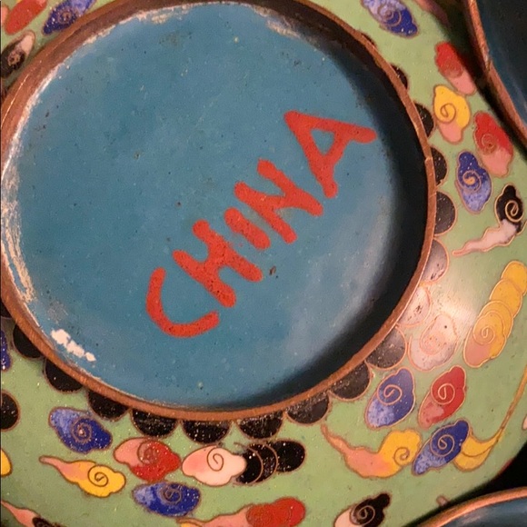 Pair of small cloisonné covered jars on copper. - Picture 7 of 8